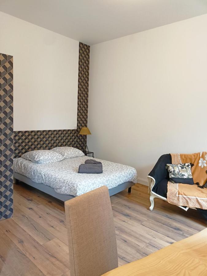 Le 28 Frater Apartment